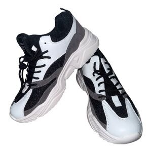 SHEIN Monochrome Skateboard Shoes